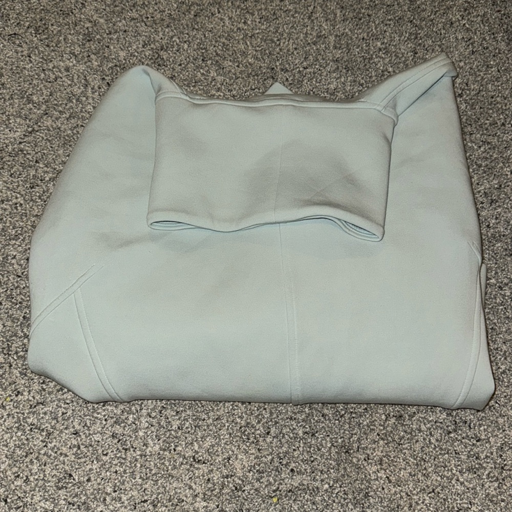 CALIA women’s elevate mint colored turtleneck sweatshirt. BARELY WORN size M